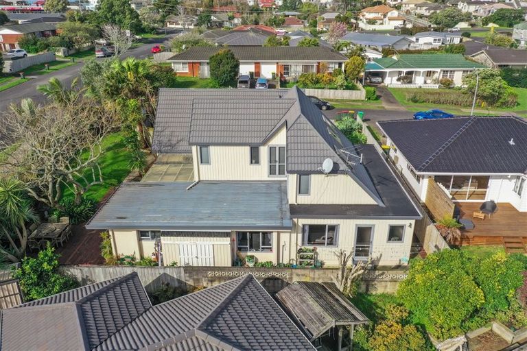 Photo of property in 1 Yacht Place, Bucklands Beach, Auckland, 2012