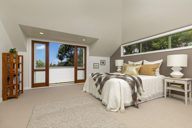 Photo of property in 2/305 Lake Road, Hauraki, Auckland, 0622