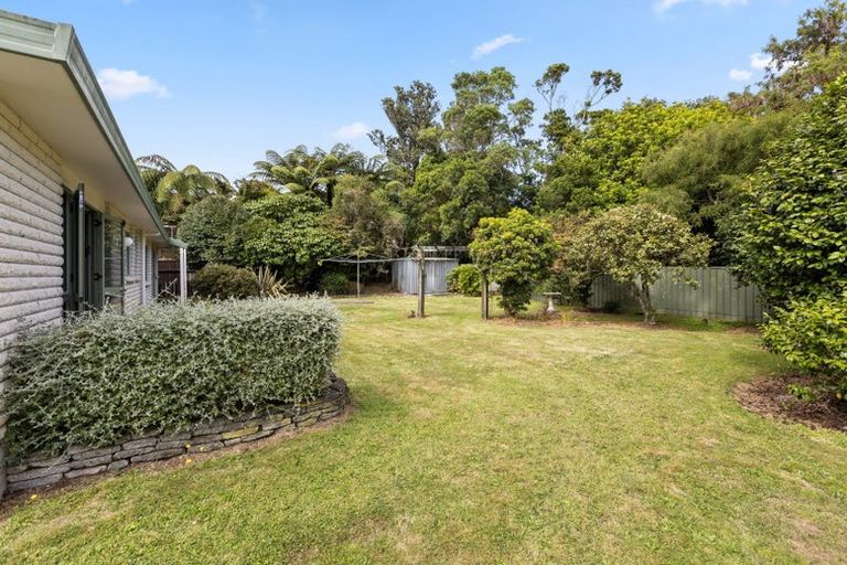 Photo of property in 16 Hickford Place, Okato, 4335