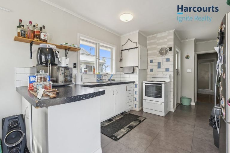 Photo of property in 11 Frances Street, Manurewa, Auckland, 2102