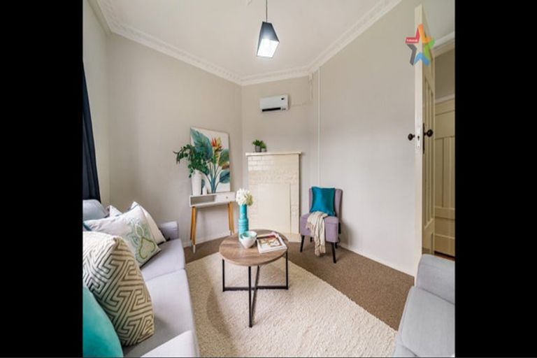 Photo of property in 20 Ludlam Crescent, Woburn, Lower Hutt, 5010