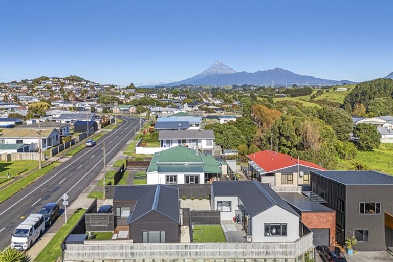 Photo of property in 140 Ngamotu Road, Spotswood, New Plymouth, 4310
