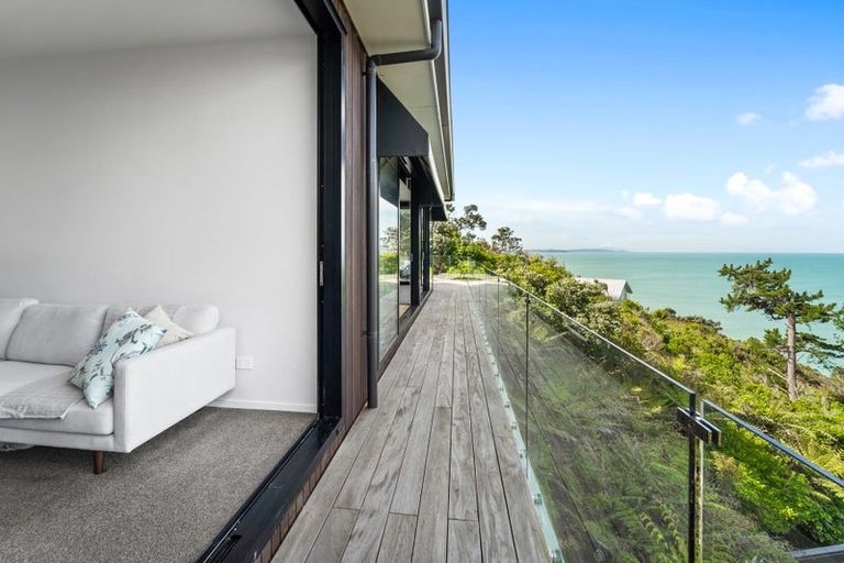 Photo of property in 11a Duncansby Road, Stanmore Bay, Whangaparaoa, 0932
