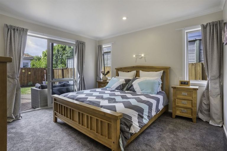 Photo of property in 81d Mirrabooka Avenue, Botany Downs, Auckland, 2010