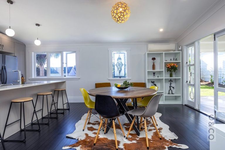 Photo of property in 8 Puriri Street, Helensville, 0800