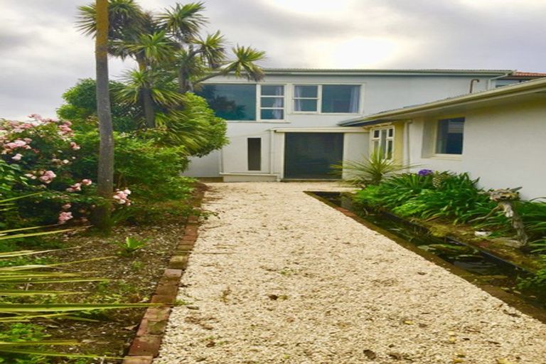 Photo of property in 369 Marine Parade, New Brighton, Christchurch, 8061