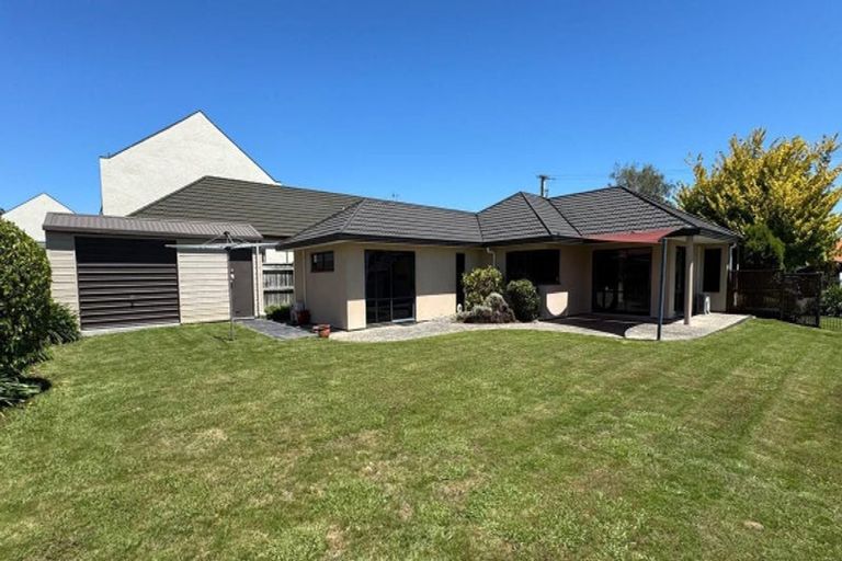 Photo of property in 8 Arataki Road, Havelock North, 4130