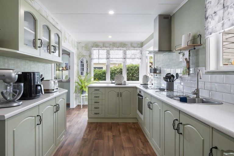 Photo of property in 15 Seddon Street, Feilding, 4702