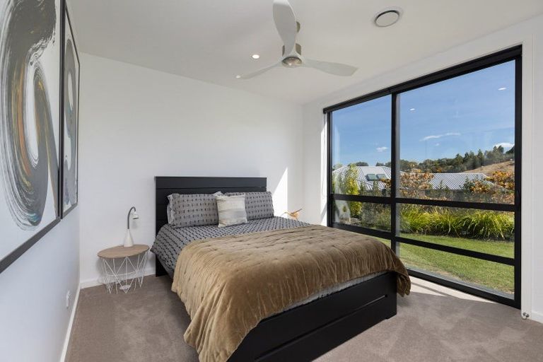 Photo of property in 10 Kohuhu Lane, Redwood Valley, 7081