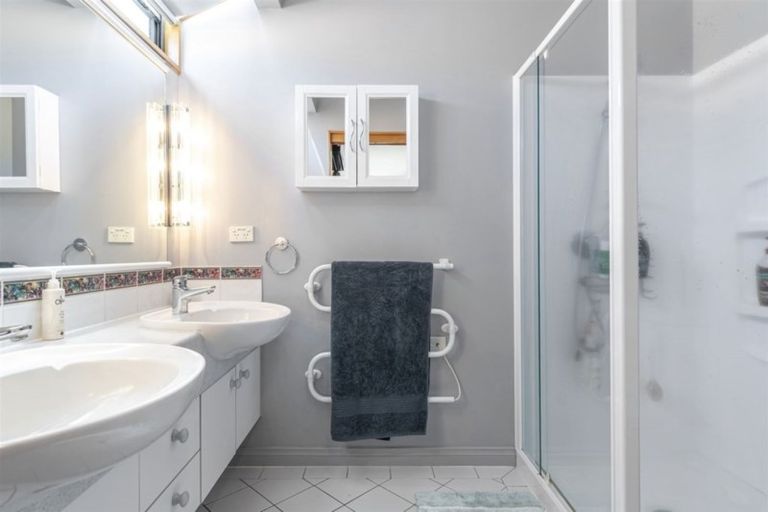 Photo of property in 3 Caernarvon Rise, Bethlehem, Tauranga, 3110