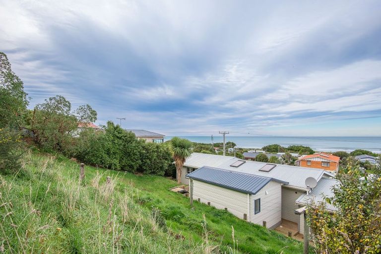 Photo of property in 33 Queen Street, Brighton, Dunedin, 9035