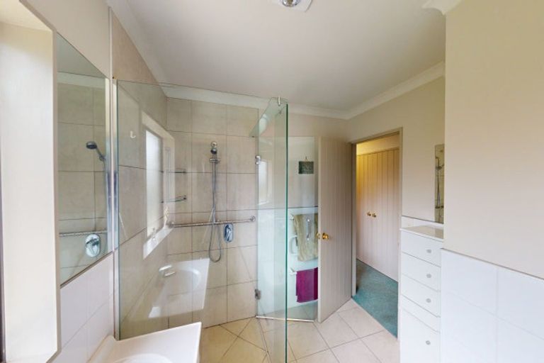 Photo of property in 112 Weraroa Road, Levin, 5510