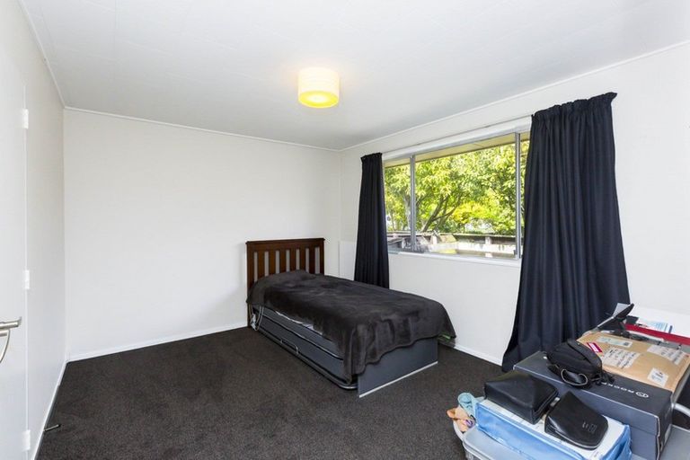 Photo of property in 2/12 Wilford Street, Wallaceville, Upper Hutt, 5018