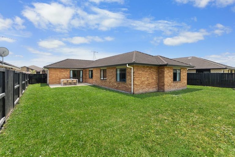 Photo of property in 9 Whitney Place, Rototuna North, Hamilton, 3210