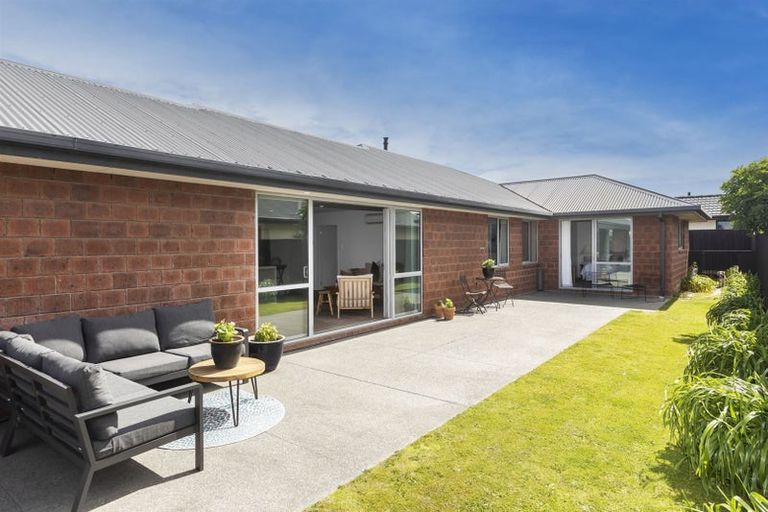 Photo of property in 99 Rannoch Drive, Broomfield, Christchurch, 8042