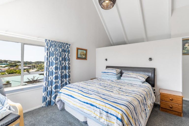 Photo of property in 12a Bronte Place, Whalers Gate, New Plymouth, 4310