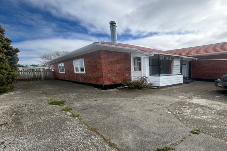 Photo of property in 31 Jackson Street, College Estate, Whanganui, 4500