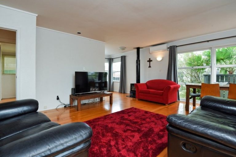 Photo of property in 1/66 Mcdowell Crescent, Hillcrest, Auckland, 0627