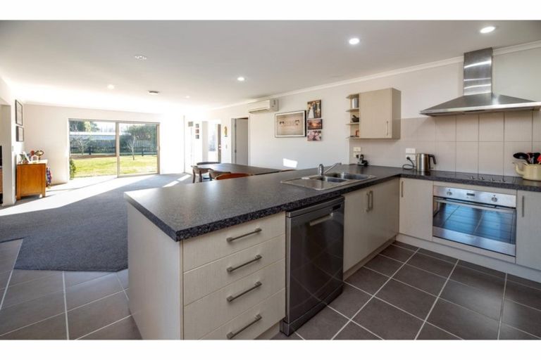 Photo of property in 7 Macdonalds Lane, Waikuku, Rangiora, 7473