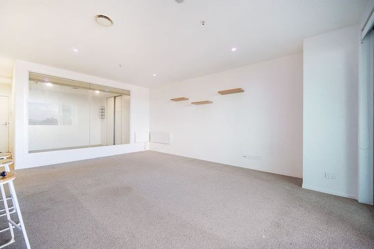 Photo of property in 104/6 Waikumete Road, Glen Eden, Auckland, 0602
