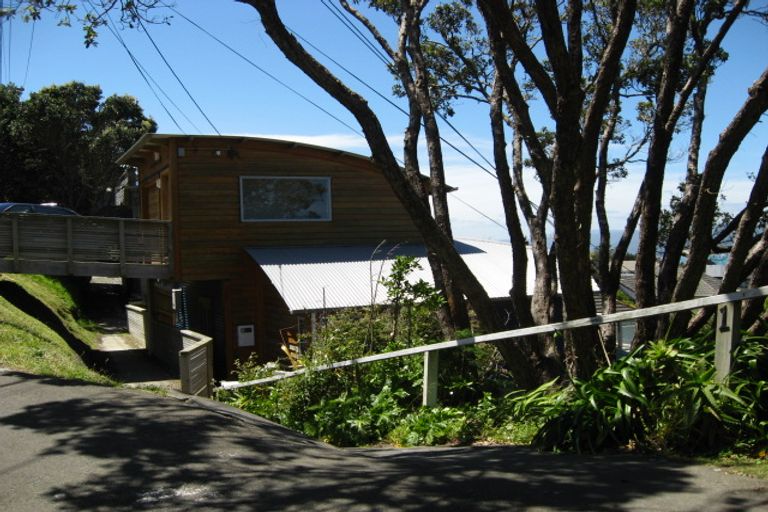 Photo of property in 1 Ravi Street, Khandallah, Wellington, 6035