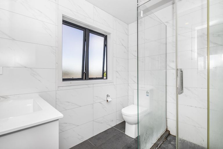 Photo of property in 6a Braeburn Place, Takanini, 2112