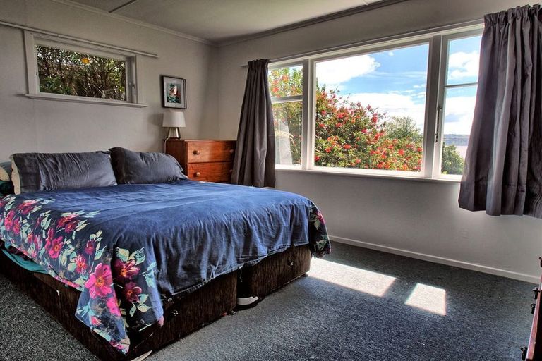 Photo of property in 47 Bedford Street, Cannons Creek, Porirua, 5024