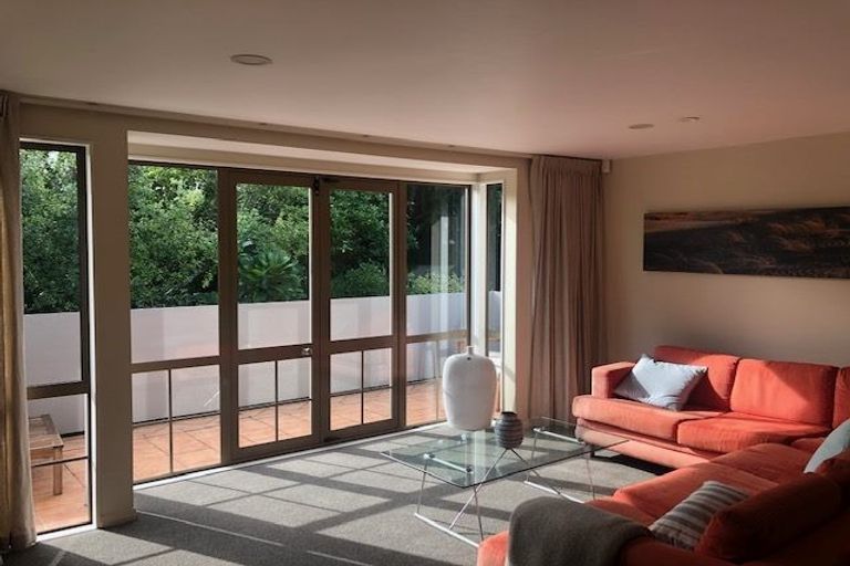 Photo of property in 1/35a Hart Road, Hauraki, Auckland, 0622