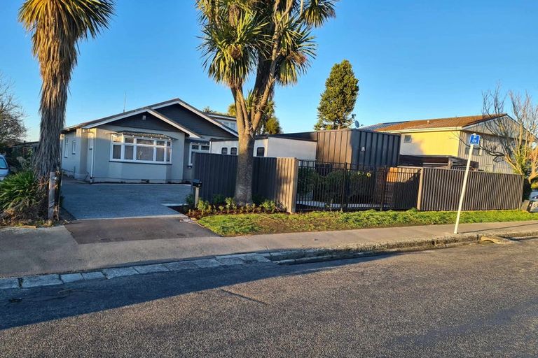 Photo of property in 11 Dallas Street, Riccarton, Christchurch, 8041
