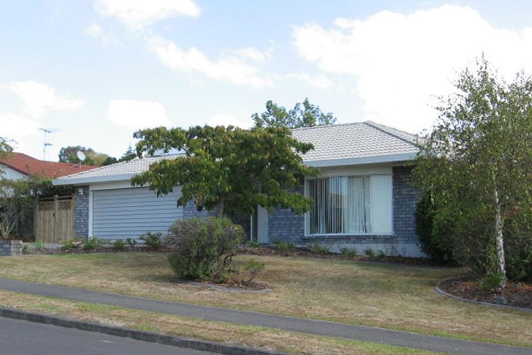 Photo of property in 3 Cesari Place, West Harbour, Auckland, 0618