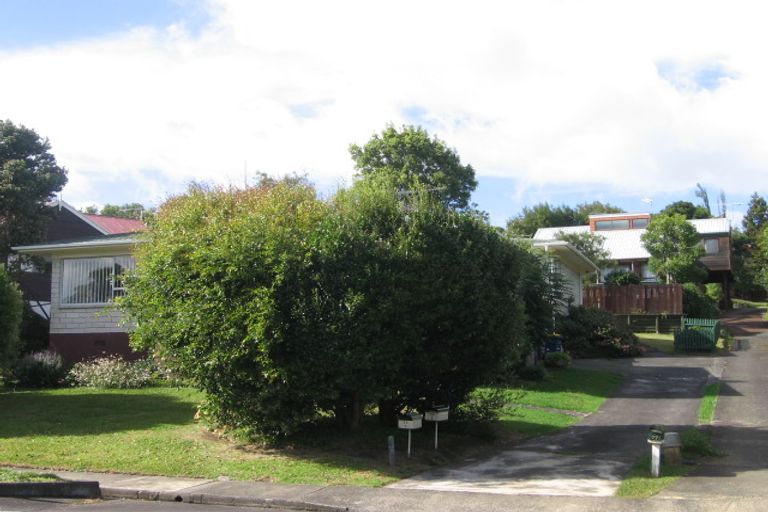 Photo of property in 2/79 Moore Street, Hillcrest, Auckland, 0627