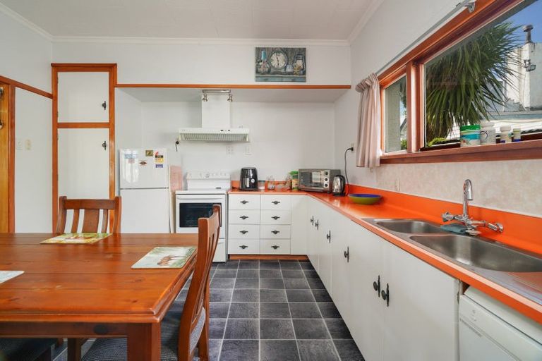 Photo of property in 20 Stobo Street, Grasmere, Invercargill, 9810