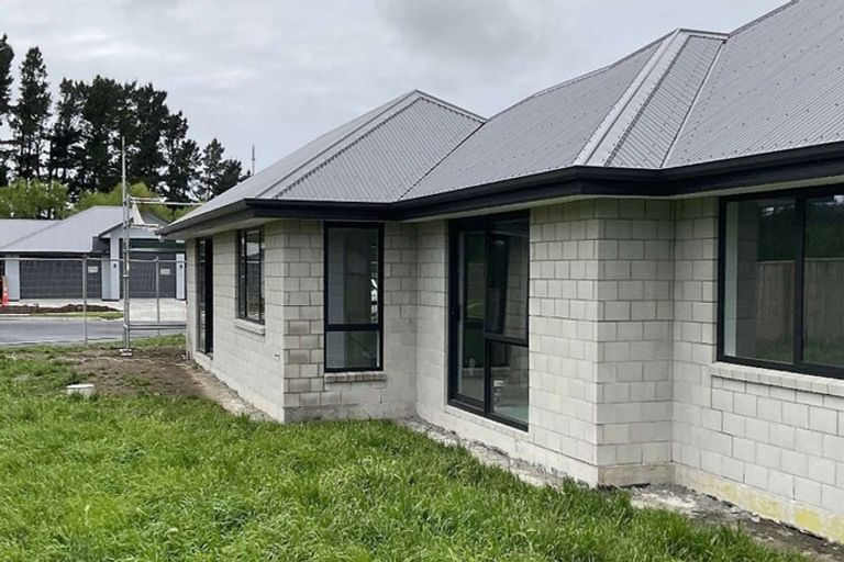 Photo of property in 1 Harrier Place, Amberley, 7410