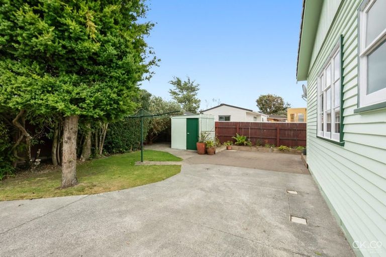 Photo of property in 32 Hall Crescent, Epuni, Lower Hutt, 5011