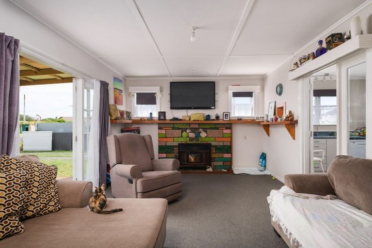 Photo of property in 24 Haldane Street, Elgin, Gisborne, 4010