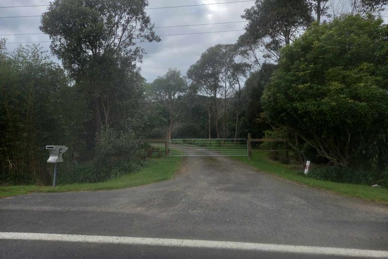 Photo of property in 277 Kuaotunu Wharekaho Road, Kuaotunu, Whitianga, 3592