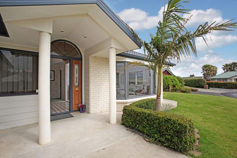 Photo of property in 4 Dan Bryant Place, Pukekohe, 2120