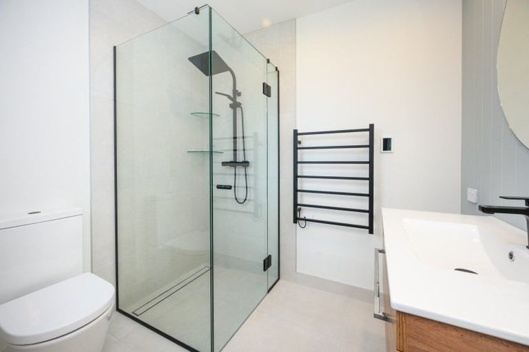 Photo of property in 46 Napier Road, Terrace End, Palmerston North, 4410