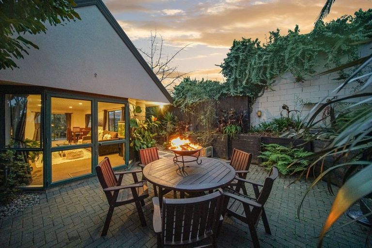 Photo of property in 2/23a Vincent Street, Howick, Auckland, 2014