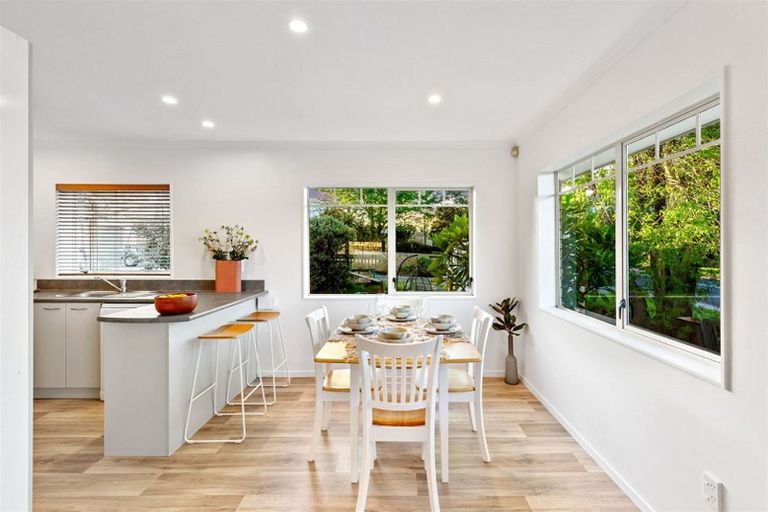 Photo of property in 34 Taioma Crescent, Te Atatu Peninsula, Auckland, 0610