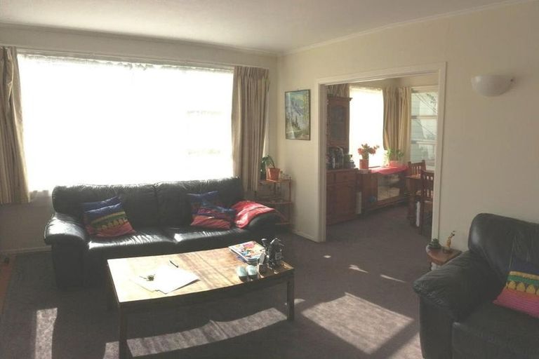 Photo of property in 2/8 Latham Avenue, Pakuranga, Auckland, 2010