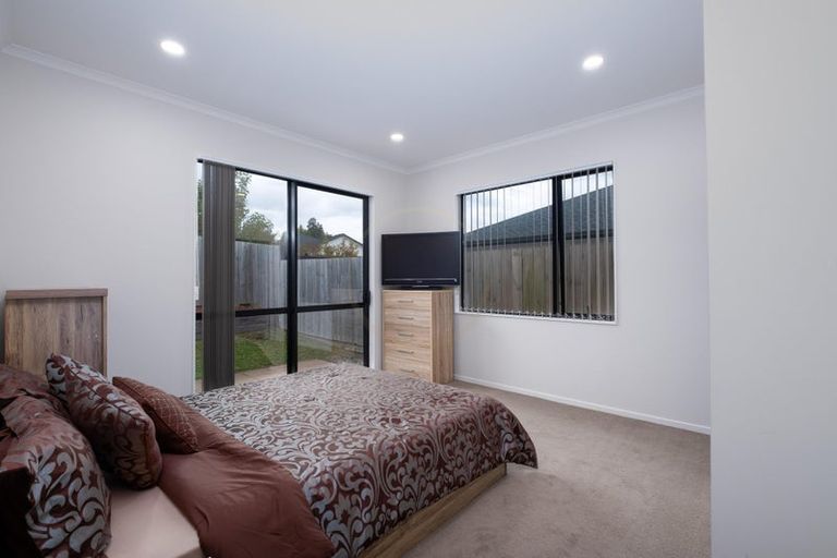 Photo of property in 15 Huahua Crescent, Papakura, 2110