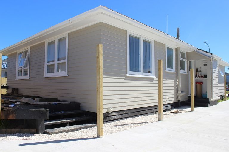 Photo of property in 706 Massey Road, Mangere, Auckland, 2022