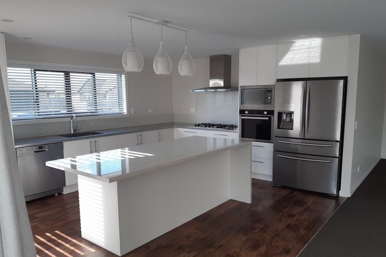 Photo of property in 14 Harding Drive, Papamoa Beach, Papamoa, 3118