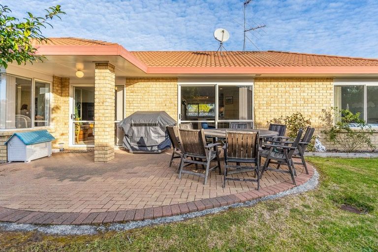 Photo of property in 42 Sheriff Place, Randwick Park, Auckland, 2105