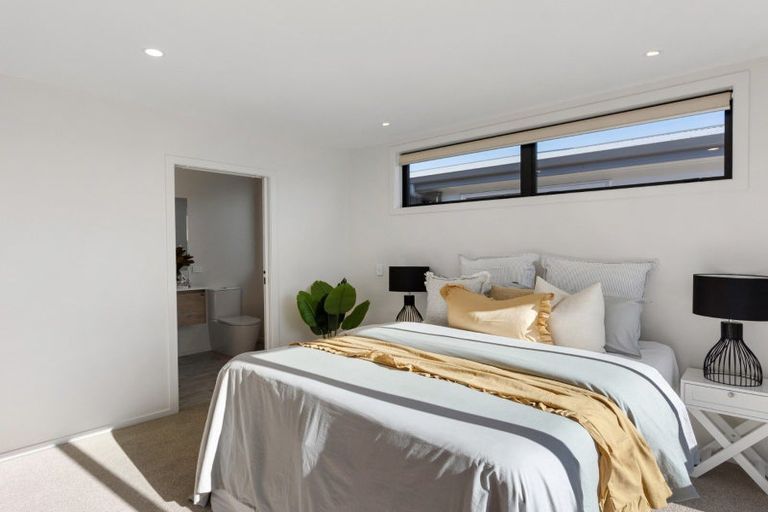 Photo of property in 271 Te Okuroa Drive, Papamoa, 3118