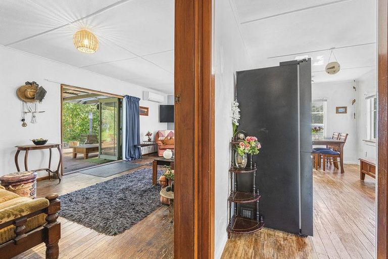 Photo of property in 4 Oha Street, Mokau, 4376