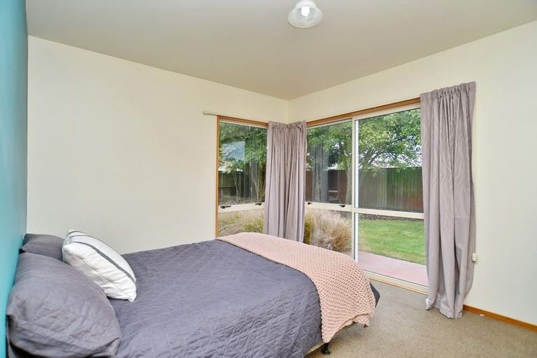 Photo of property in 13 Kowhai Avenue, Rangiora, 7400