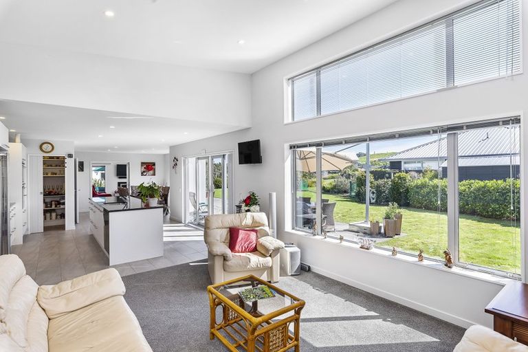 Photo of property in 242 Peka Peka Road, Peka Peka, Waikanae, 5391