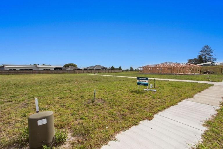 Photo of property in 5 Karearea Drive, Coastlands, Whakatane, 3120